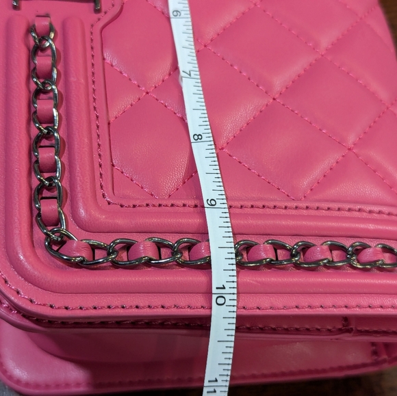 NWOT Badgley Mischka Chain Cover Crossbody Bag Hot Pink - Picture 9 of 11